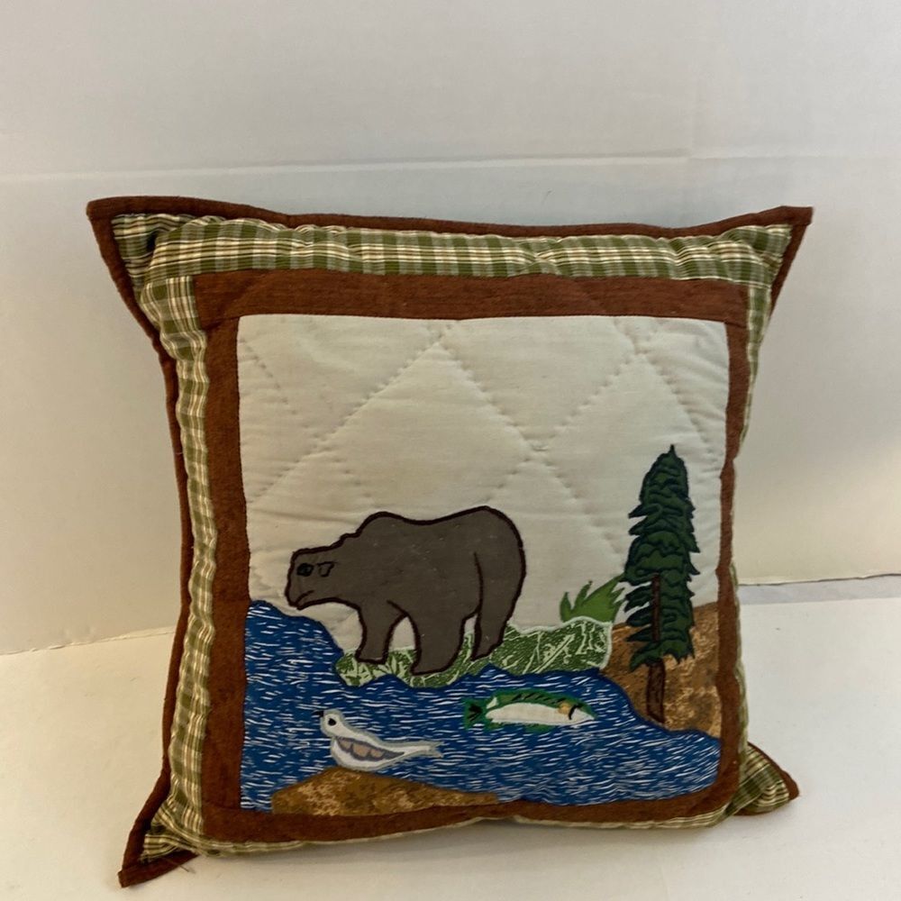 Log cabin theme toss pillow‎ 16x16” bears trout fish